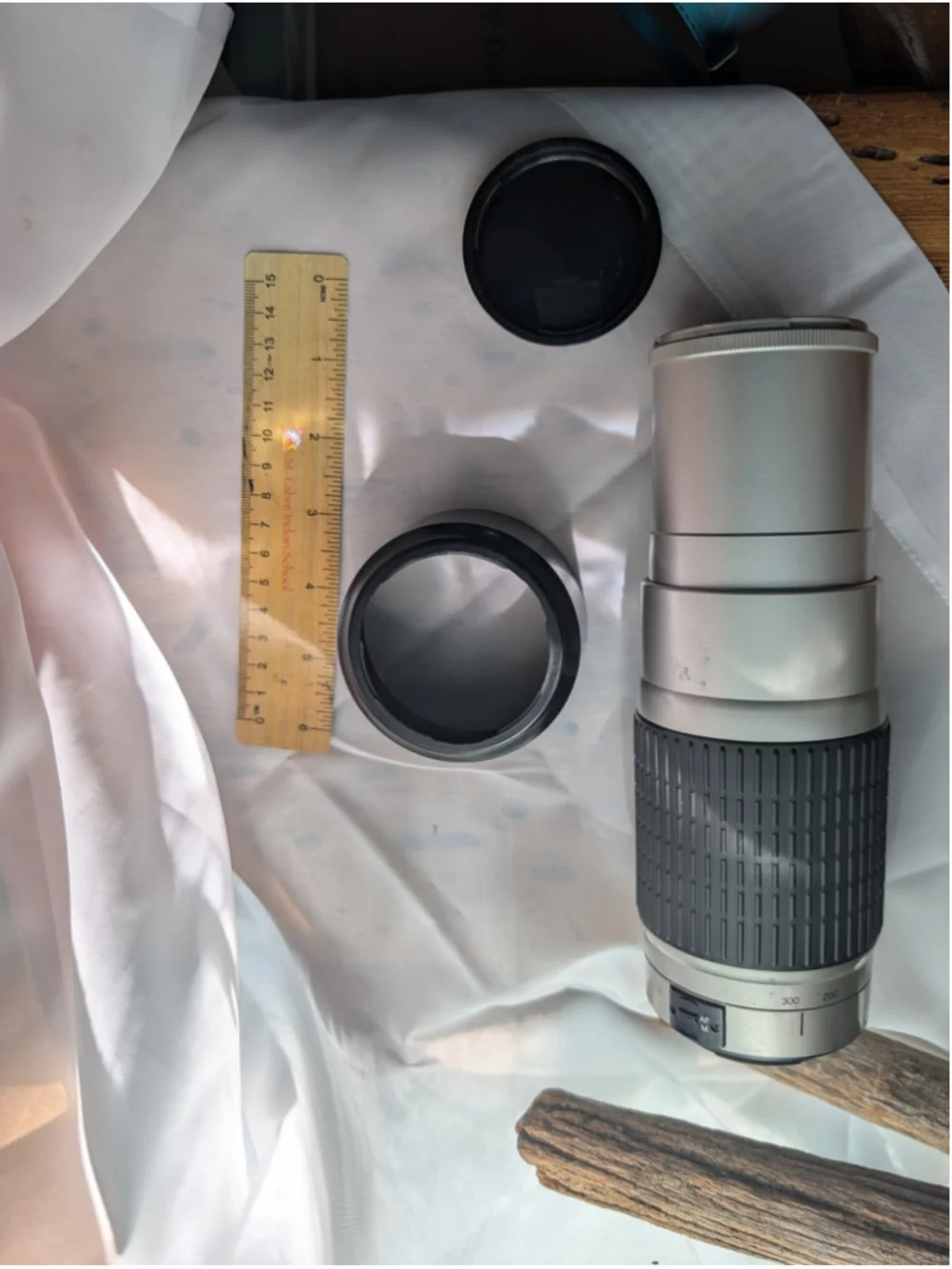 Vivitar 100-300mm MC Auto Focus Zoom Lens 55mm Japan w/ Hood & EF Marked Cap